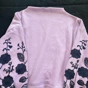 Women’s sweatshirt